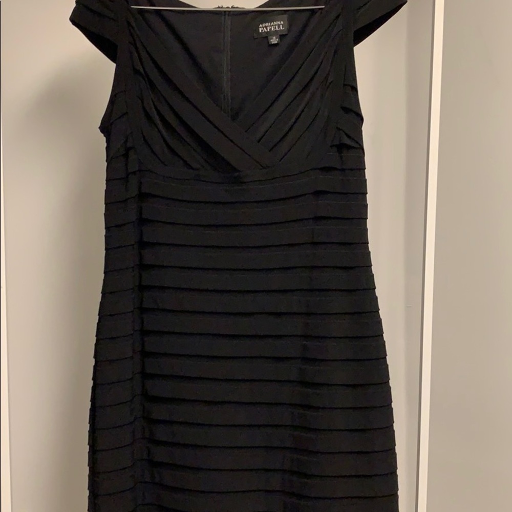 ADRIANNA PAPELL Sz14 black stretch cocktail sheath